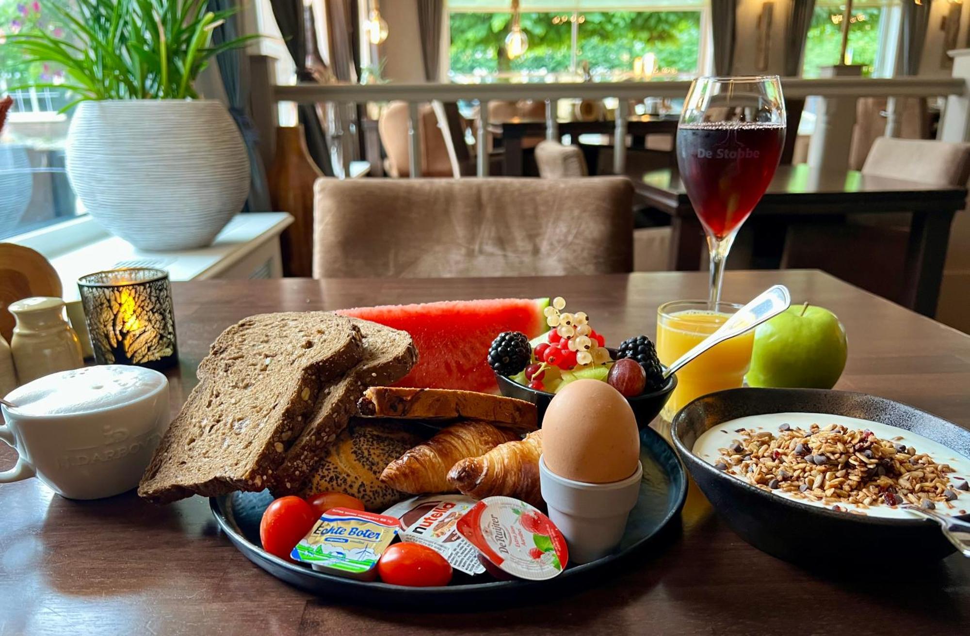 De Stobbe Hotel & Suites Ruinen Eksteriør billede